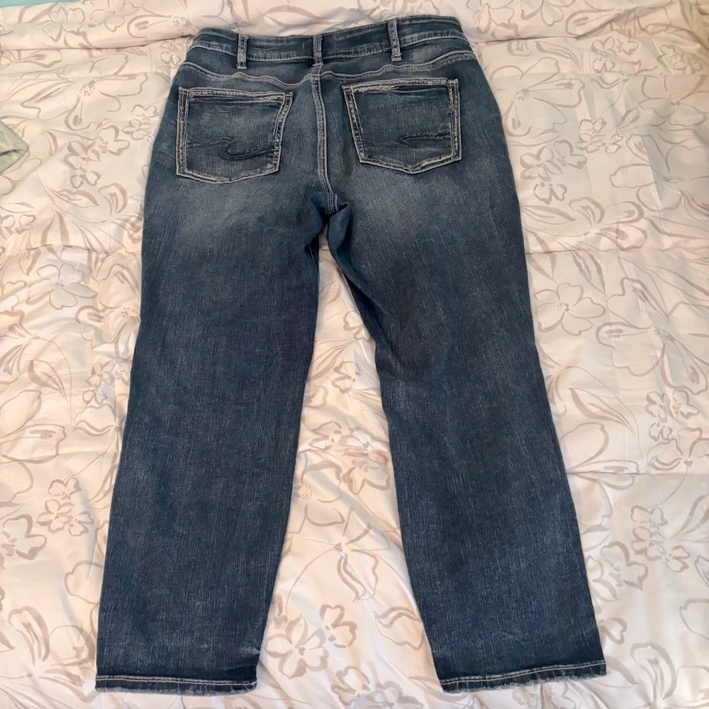 Silver Jeans Co. Avery Skinny Crop Jeans - Picture 5 of 15
